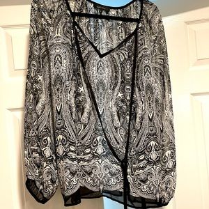 Karen Kane blouse, Size L, soft scarf feel.